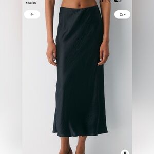GREAT CONDITION Aritzia Slip Satin Maci Skirt